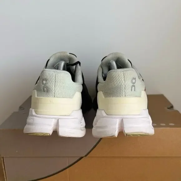 On Cloud Cloudflyer Black/Mint Green Women Running Sneakers- SZ 9 - Picture 5 of 13